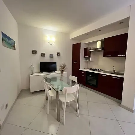 Iris: Scenic Salento, 4 Beds, Pool, Sea-view, Terrace Vakantiehuis *