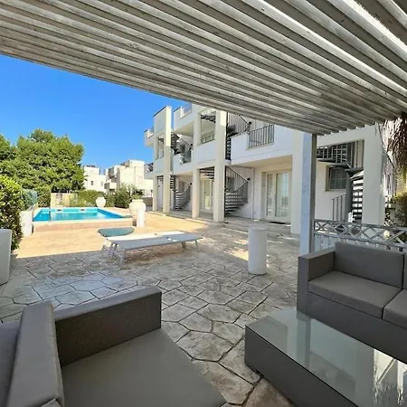 Iris: Scenic Salento, 4 Beds, Pool, Sea-view, Terrace Casa de Férias Nardò